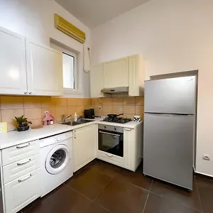Cool Flat In The Heart Of Bucharest's Fun And History Bucarest