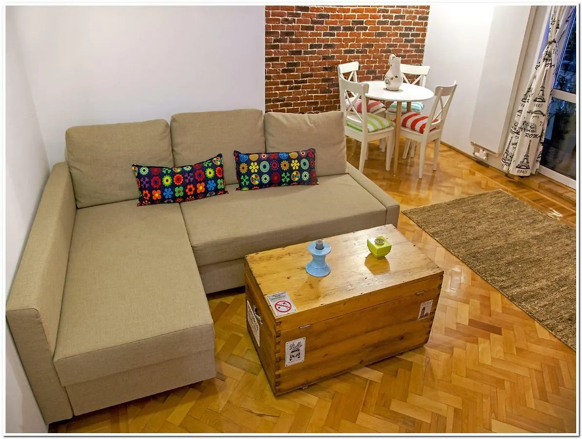 Skyview Old Town Apartment Bükreş
