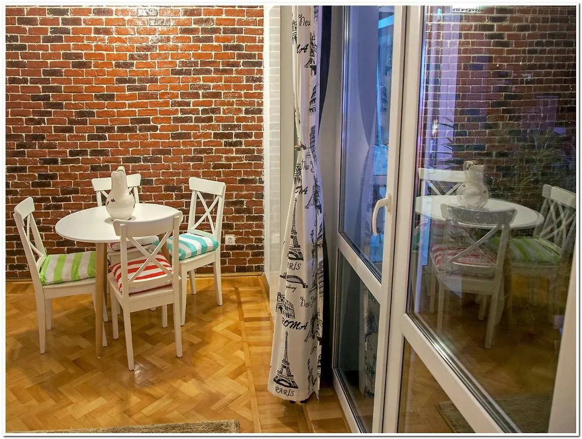 Skyview Old Town Apartment Bucharest
