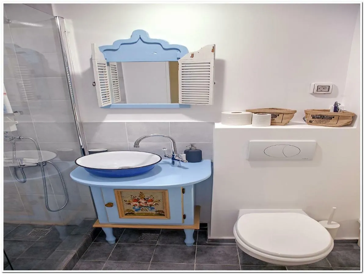 Skyview Old Town Apartment Bukarest