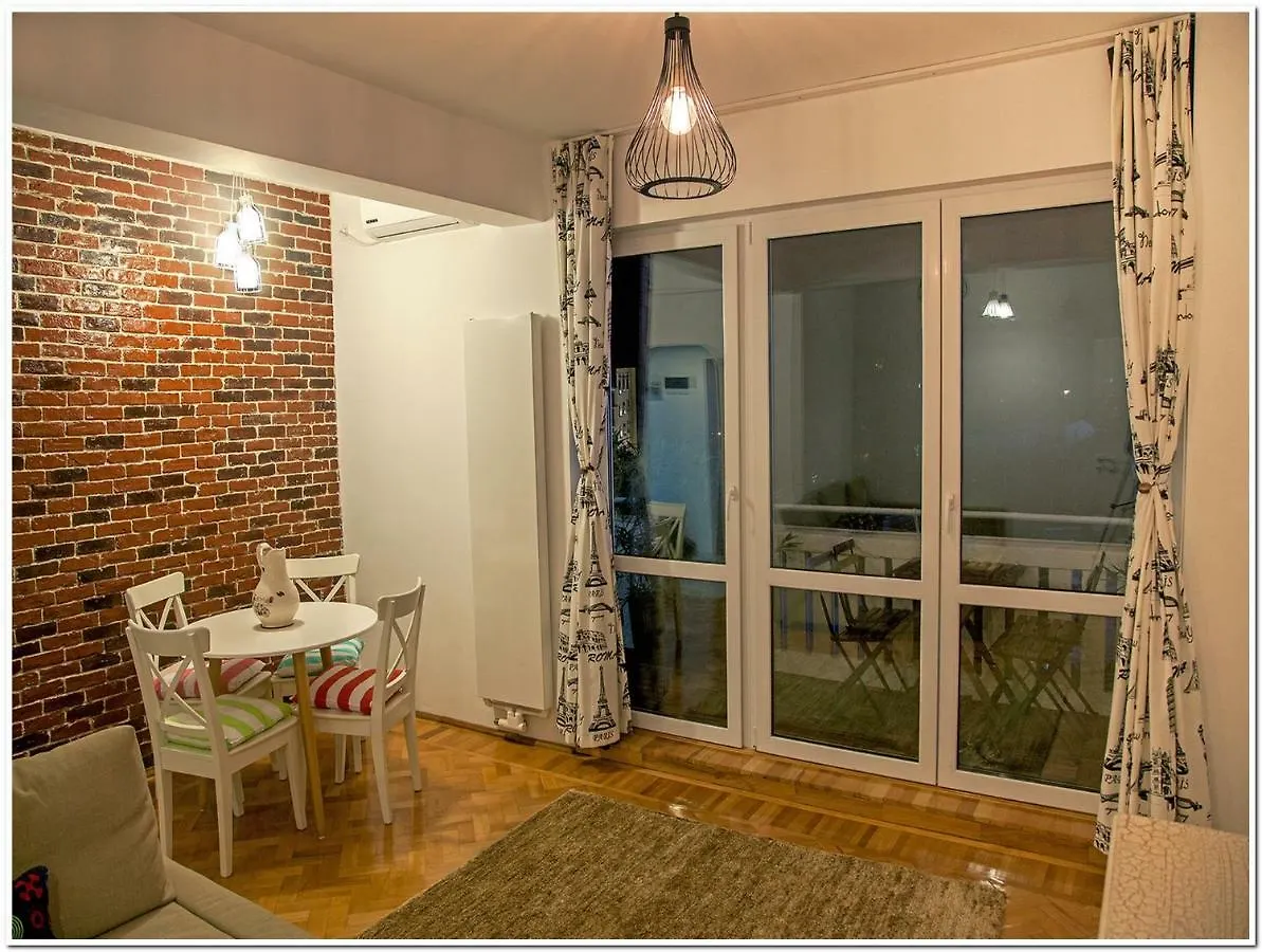 Skyview Old Town Apartment Bukarest